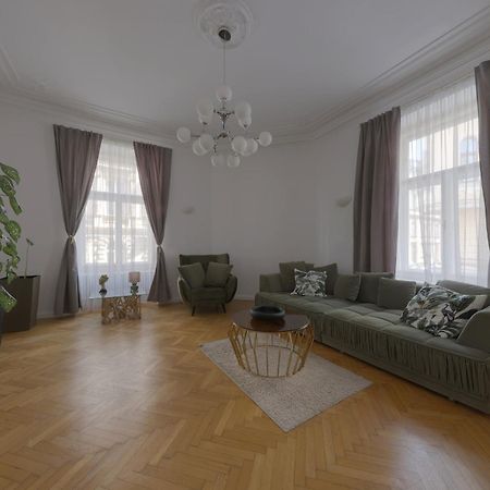 Beautiful Condo At The Old Town Pozsony Kültér fotó
