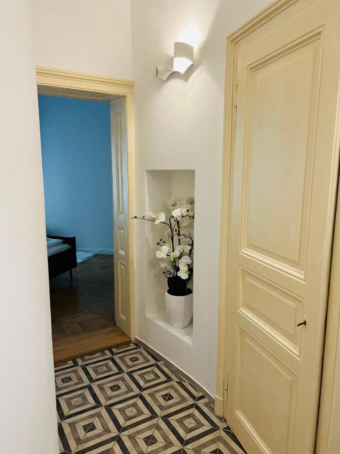 Beautiful Condo At The Old Town Pozsony Kültér fotó